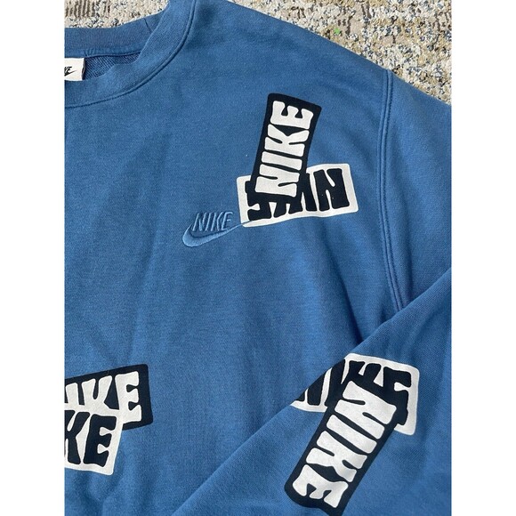 Nike Sports Essentialls All Over Sticker Print Sweatshirt Mens XL Blue - Picture 4 of 6